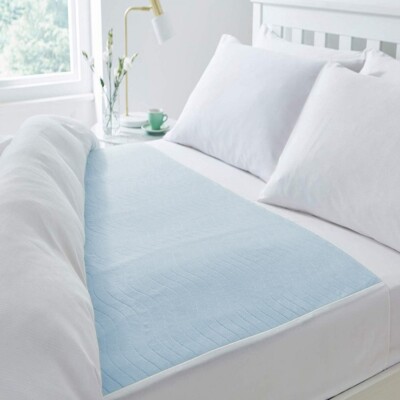 ComfortCare Eco, blau wiederverwendbare Bettunterlage mit Flügeln, 85x135cm