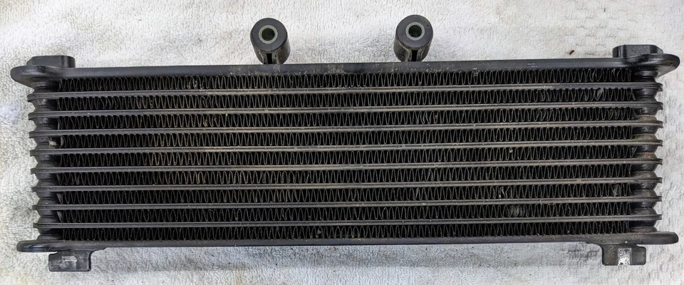 Suzuki Katana 600 GSX600F 2005 enfriador de aceite de motor Foto 2 de 4