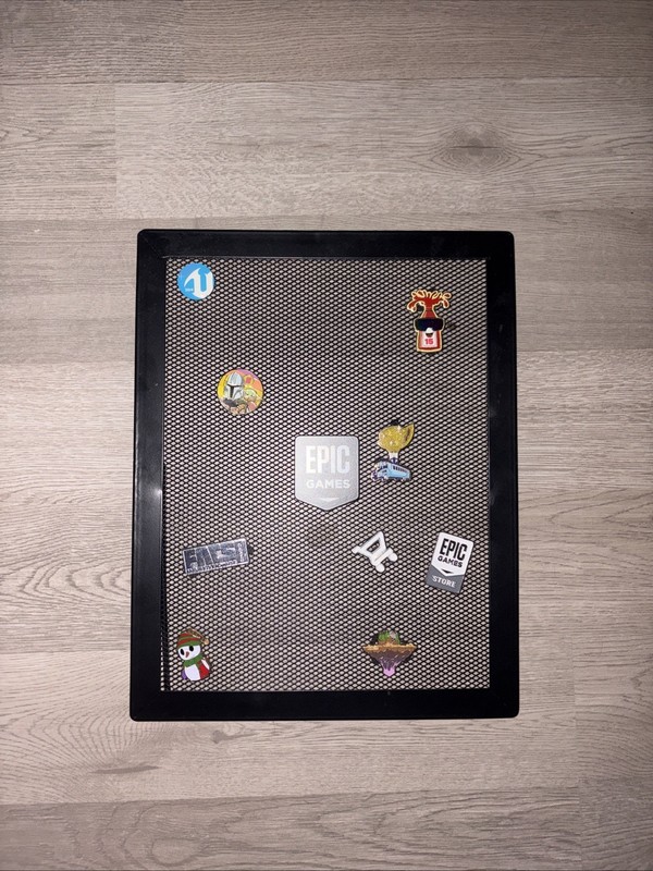 Epic GamesEmployee Exclusive Pin Board with 9 Pins Limited Edition Brand New