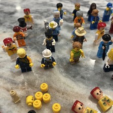 Large Lego Lot Of Minifig And Parts, Accessories, Hair Hat Weapons 100s Of Items