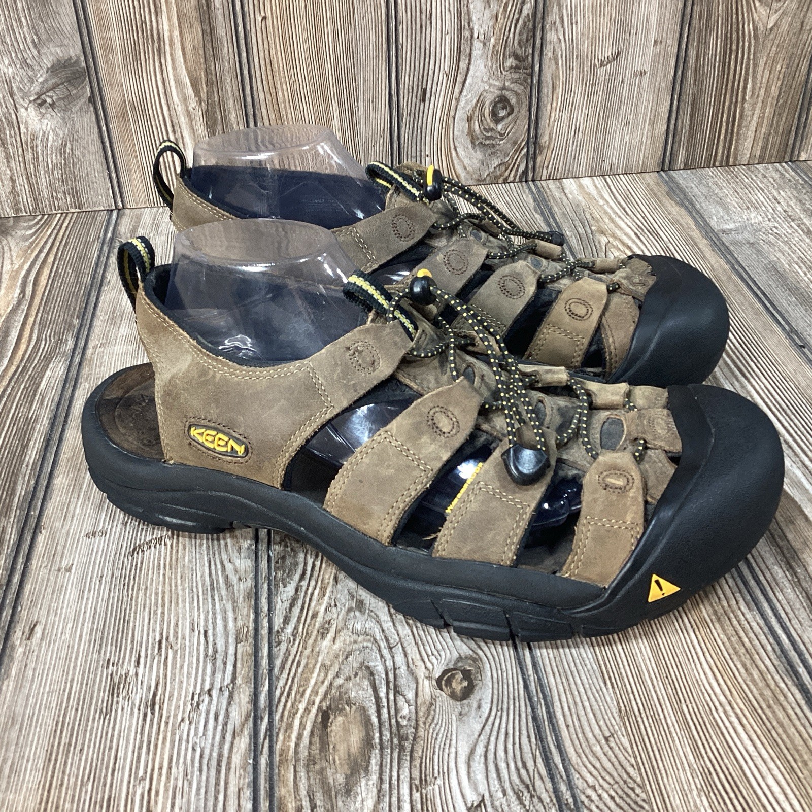 Sandali classici Keen Newport impermeabili escursionismo pelle bisonte uomo taglia 12 US