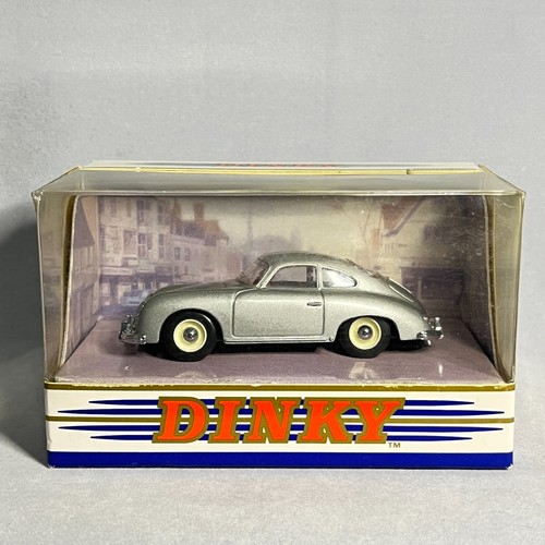 Lot - A Collection of Model Diecast Classic Cars including Dinky
