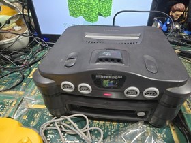 Nintendo 09 MB N64, Hi Rez & Scoop w/64DD NUS-010(JPN) Mario Paint & Accessories