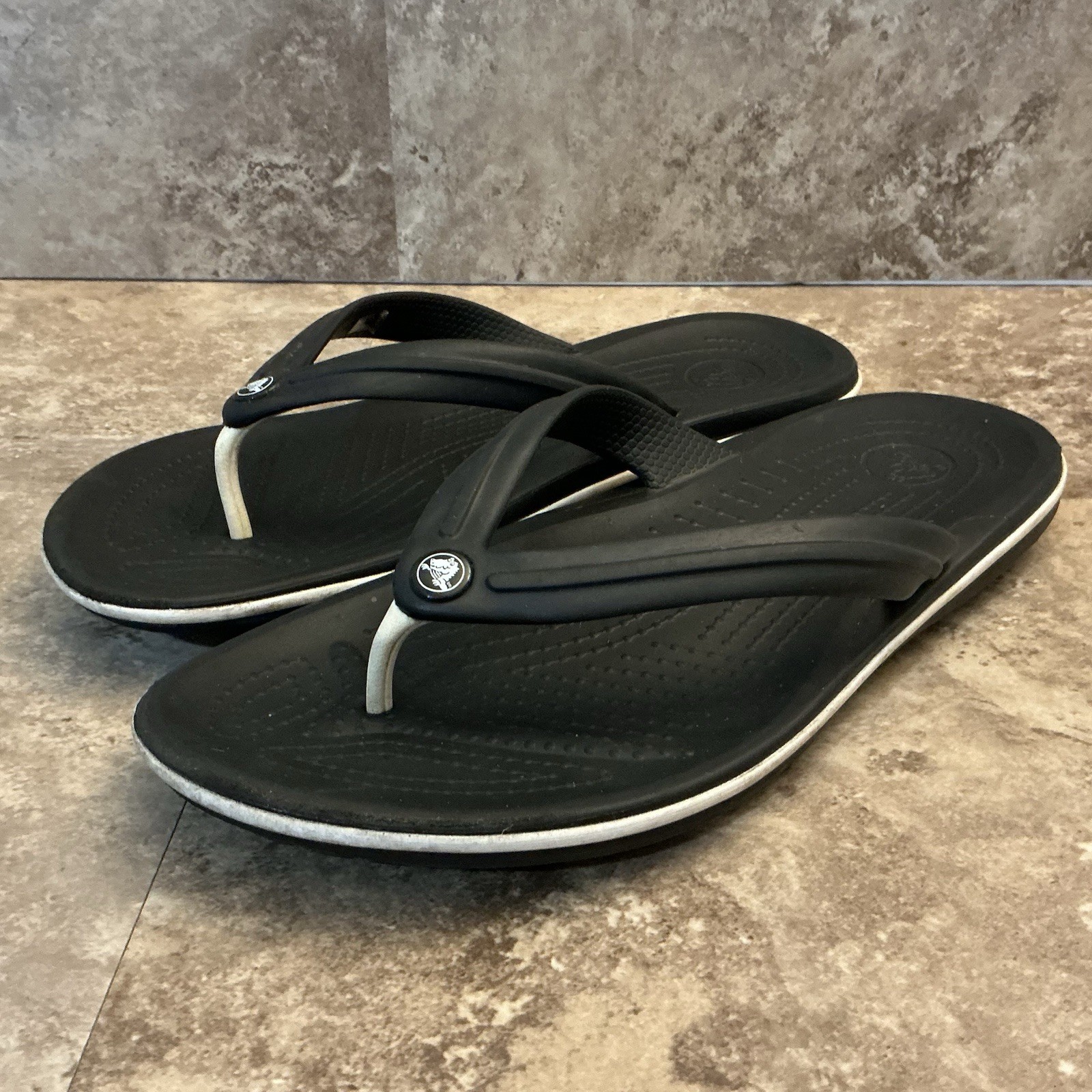 Crocs Crocband Flip Flop Sandals 11033 Black/White Slip On Size Mens 7 Womens 9