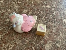 Tonka - Keepers Baby Swan Belle + Toy Block  - 1980’s - No 2737