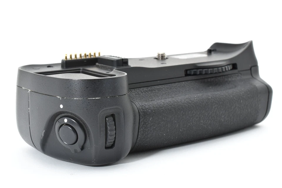 Nikon MB-D10 Battery Pack  [NEARMINT] From Japan - Image 4 of 4