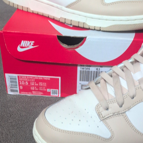 Size 9 Nike Dunk Low Gold Swoosh Phantom/Metallic Gold/Sanddrift/Sail DX5930-001