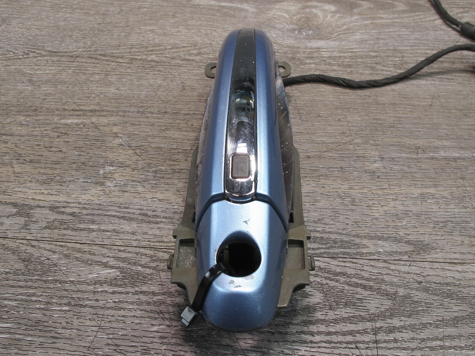 2006-2012 BENTLEY FLYING SPUR FRONT LEFT DRIVER SIDE EXTERIOR DOOR HANDLE BLUE