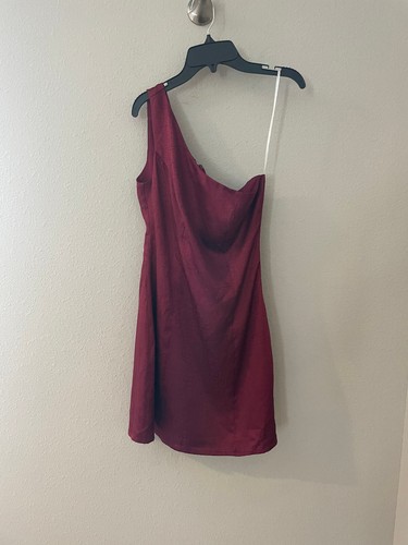 Lulus Vestito Lisette Monospalla Mini Abito Rosso Borgogna Donna Taglia XS - Foto 3 di 9