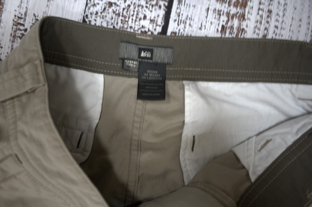 REI 32 X 31 MEN'S NYLON PANTS IN STONE WITH ZIP POCKETS