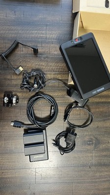 Osee T7 7'' monitor with box plus accessories
