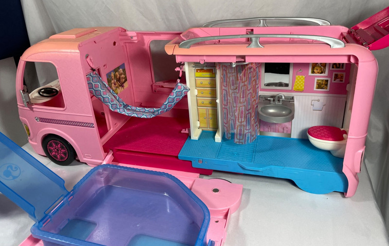 Barbie Expandable Pink Dream Camper Motorhome RV Mattel 2016