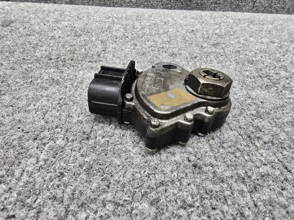 Sensor de módulo de palanca de cambios de palanca de cambios de transmisión OEM Lexus IS300 2001-2005 Foto 4 de 4