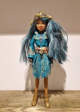 Uma Doll Amazon Exclusive Limited Edition Disney Descendants 2