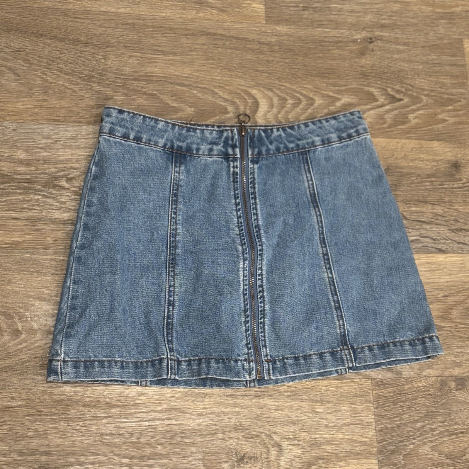 Altar’d State Zipper Front Denim Mini Skirt – Size XS  – Casual Chic Style