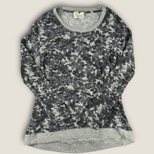 Anthropologie Saturday Sunday Tunic Sweater XS Grey Floral Soft Knit Hi-Low