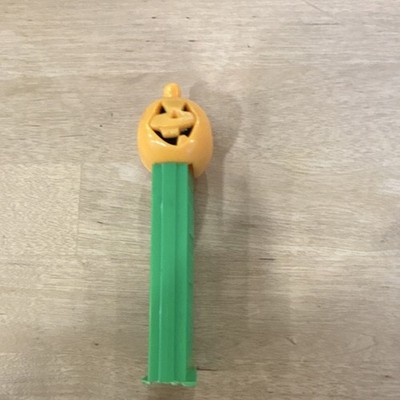 PEZ Pumpkin Halloween Dispenser Green Stem Holiday & Seasonal