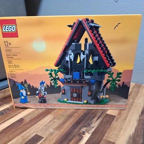 Lego Castle System Majisto's Magical Workshop 40601. New; sealed Promotional set