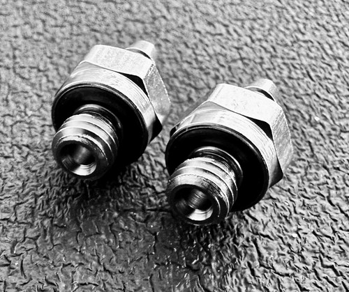 Fitting UNF 10-32 X Hose Barb 5/32” 3mm Air Fuel Gas Oil Boat LOT of 2 - Picture 2 of 3