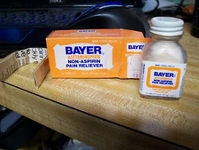 NOS Vintage Bayer Non-Aspirin Glass Bottle in Box 24 ct. from Closed Drugstore 