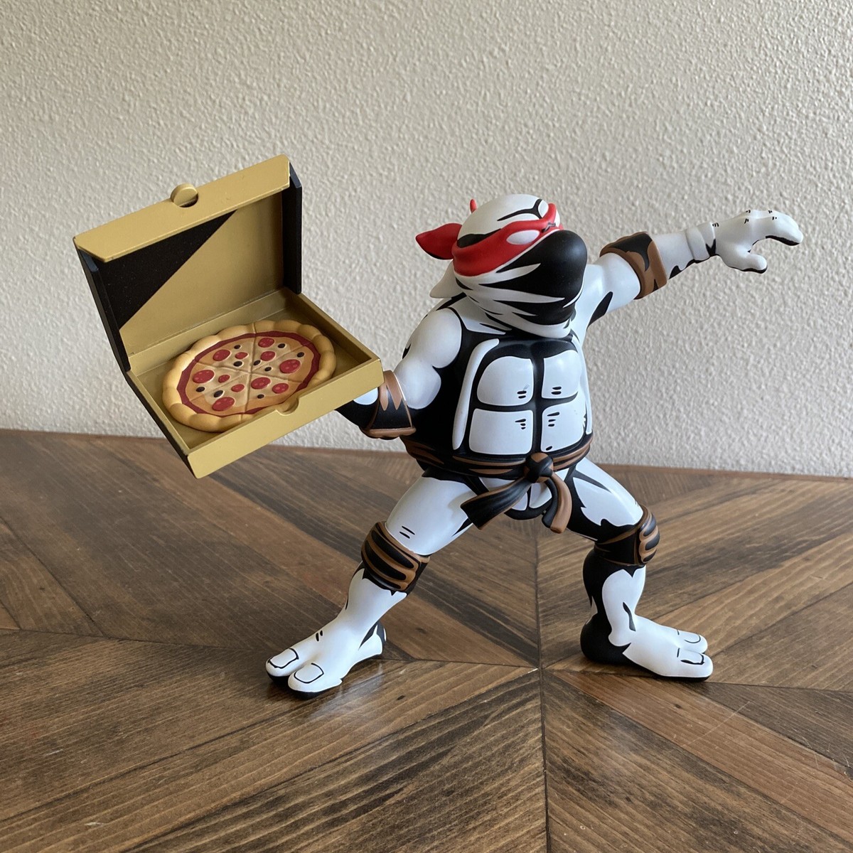 mikey出品です。(2/2) Mighty Jaxx Teenage Mutant Ninja Turtles: Pizza Bomber By