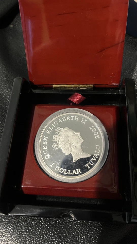 Great white shark 1 ounce silver proof coin - image 4 of 4