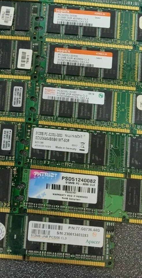 Memoria PC 24x 512MB DDR400 PC3200 SDRAM. KVR400X64CA3/512 HYMD56464646B8J-D43 73P2684 Foto 2 de 3