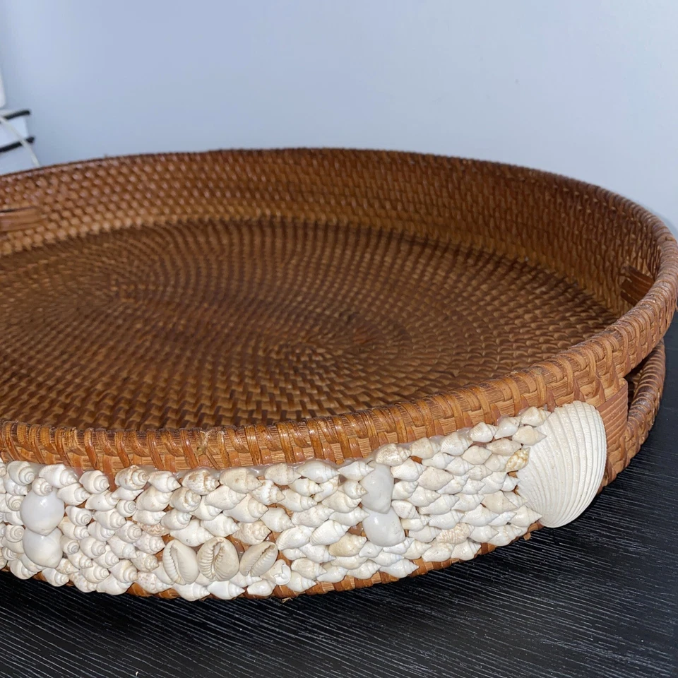 1990’s Seashell Encrusted Woven Rattan Tray oval  - Image 4 of 4