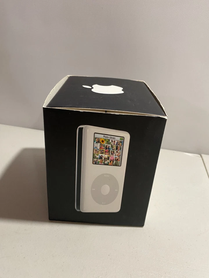 iPod Photo 4th Generation 20gb A1099 w/ Original Box - Apple Collector - Image 4 of 4