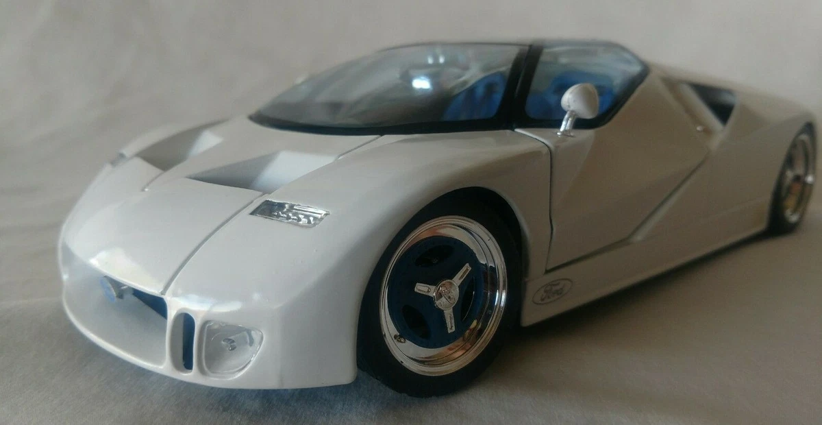 Ford gt90 sales maisto 1 18