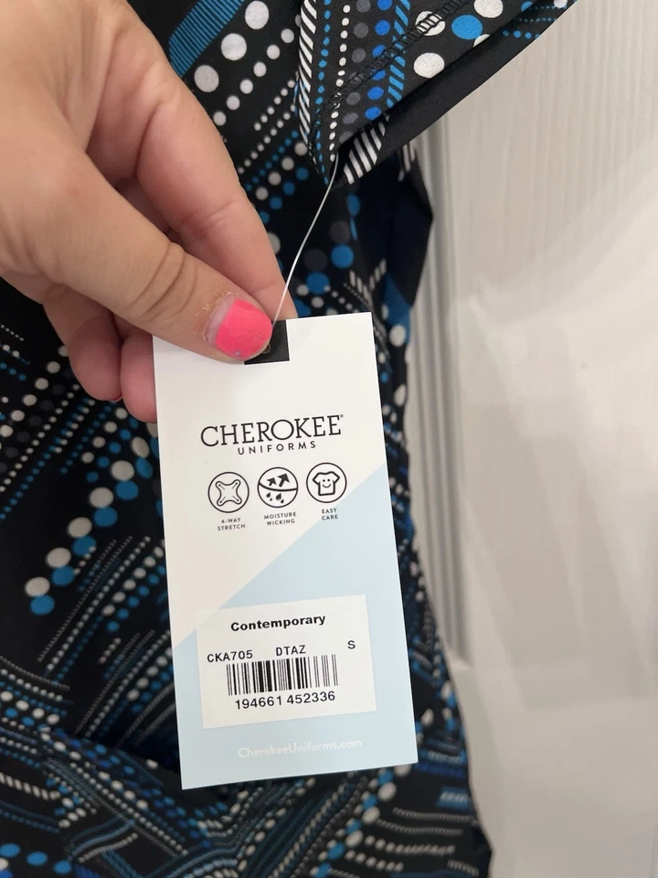 Allura By Cherokee Scrub Top Size Small NEW black with blue print - Image 3 of 4