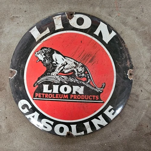 VINTAGE CONVEX LION RED OLD US GASOLINE OIL GAS PUMP ENAMEL PORCELAIN SIGN