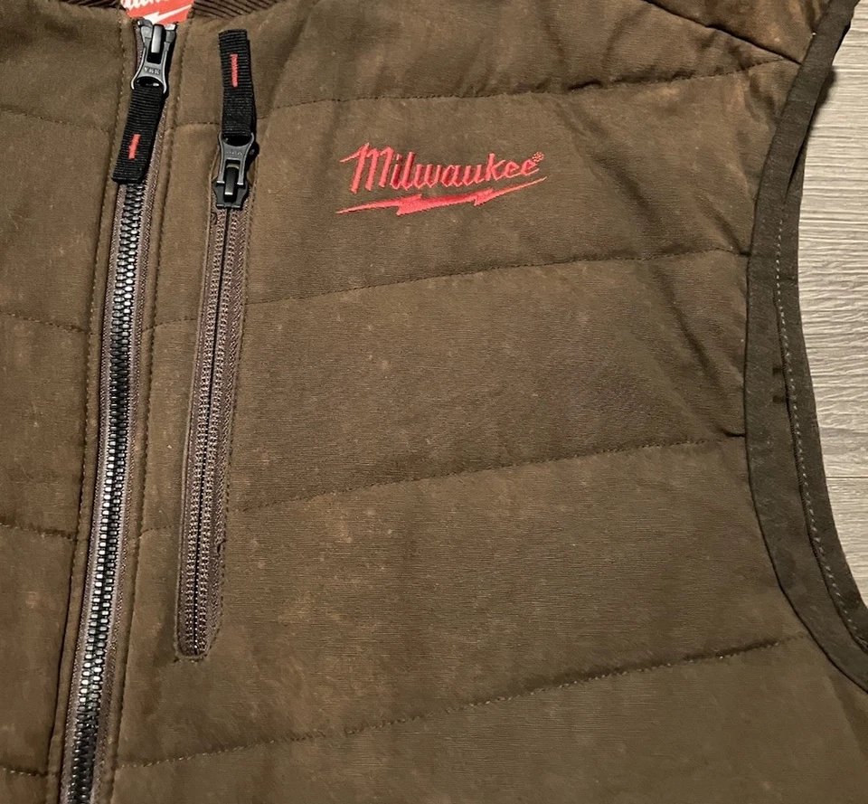 Chaleco con equipo térmico Milwaukee M12 para hombre talla mediana marrón forrado de vellón-sin batería Foto 3 de 4