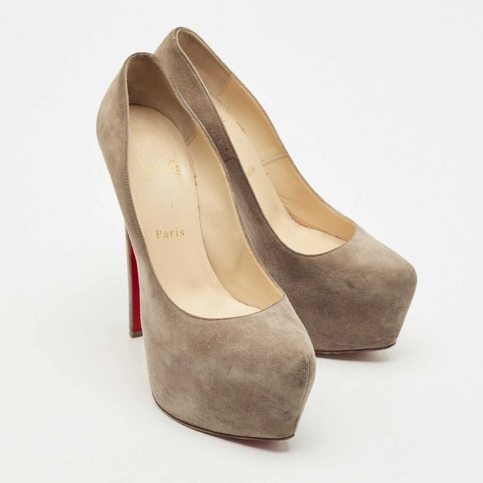 Zapatos de salón Christian Louboutin gris gamuza narciso talla 39,5 Foto 4 de 4