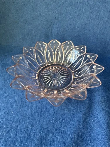 VTG Federal Glass Pink Petal Starburst Bowl 8” Inv#44