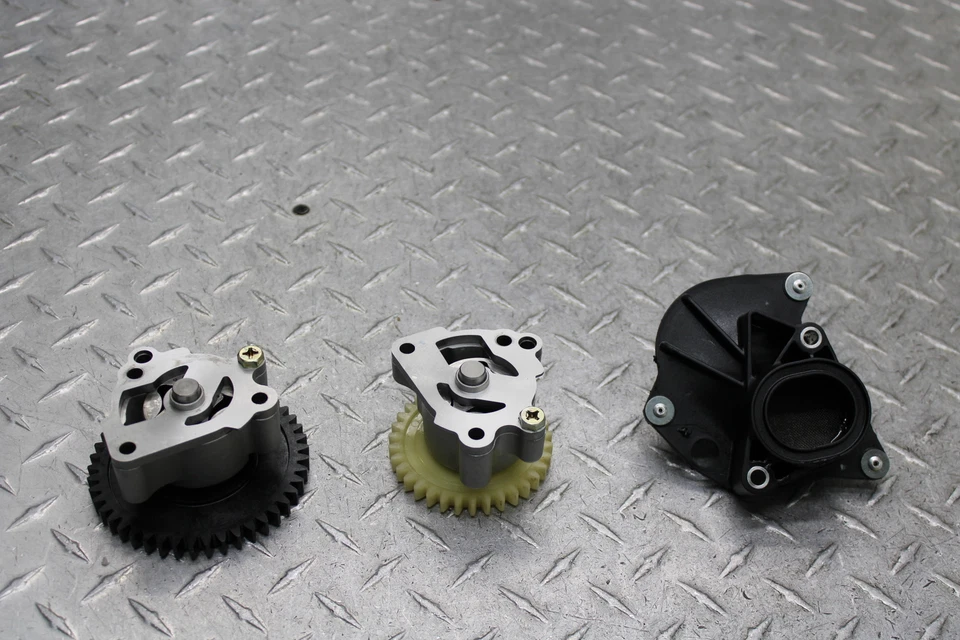 Bomba de aceite Triumph Bonneville T100 2016 Foto 4 de 4