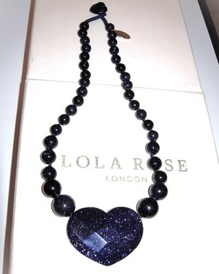 LOLA ROSE ALICE **SPARKLY** BLUE SANDSTONE HEART PENDANT 18'' TOGGLE NECKLACE QVC