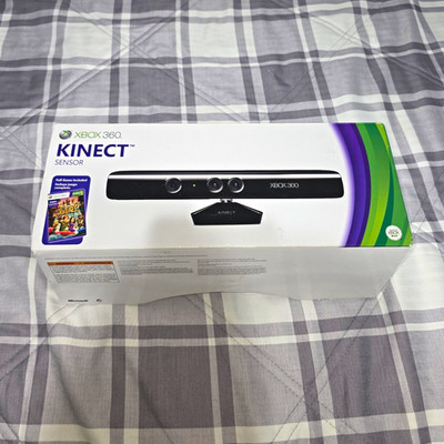 Microsoft Kinect Motion Sensor for Xbox 360 Wired Black w/ Kinect Adventures