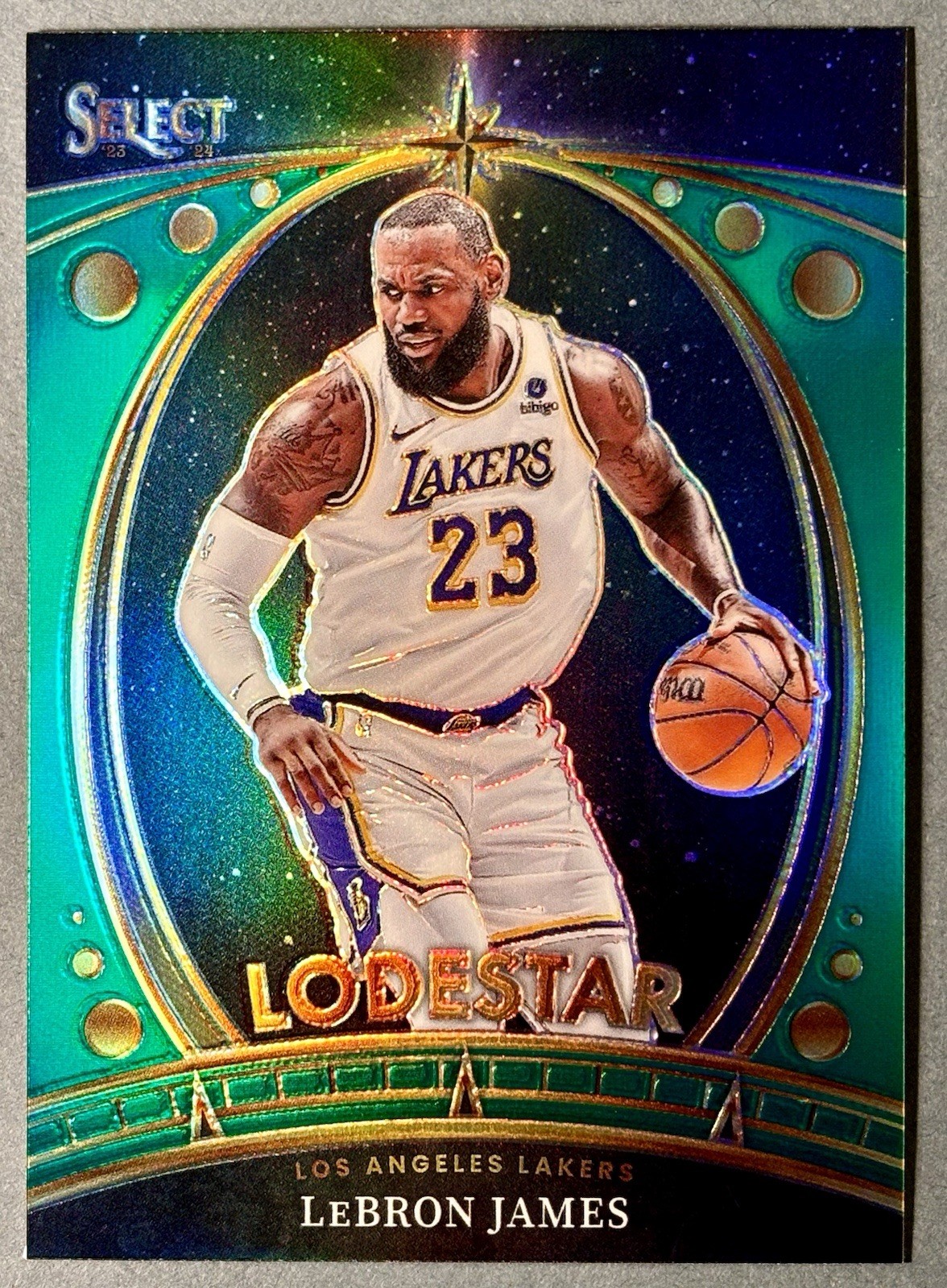 💎2023-24 Panini Select LeBron James 🍀Green Prizm Lodestar #4 LA Lakers