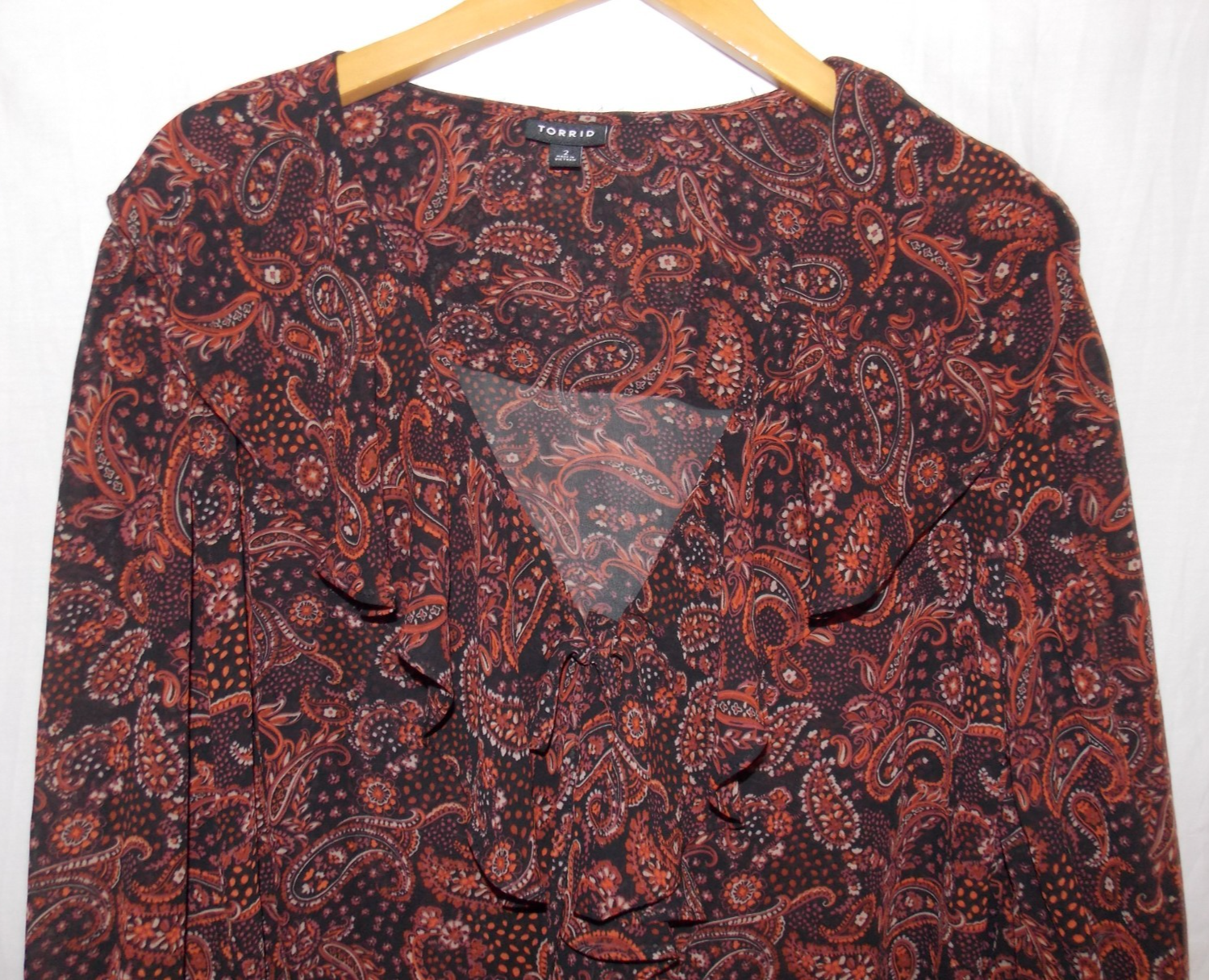 Layout Of Ruffle Torrid Floral Ruffle Design V-Neckline Blouse Top Ladies 2X | eBay