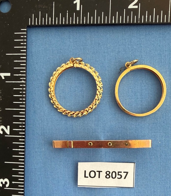 Lot #8057 - 3.9g of British Hallmarked 9K gold. 2 Coin Holders & Bar Pin