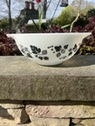 Vintage Pyrex Black and White Gooseberry #443 Cinderella 2½ Quart Bowl