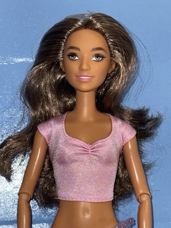 Fashionistas Blind Barbie Doll Mint Mattel 