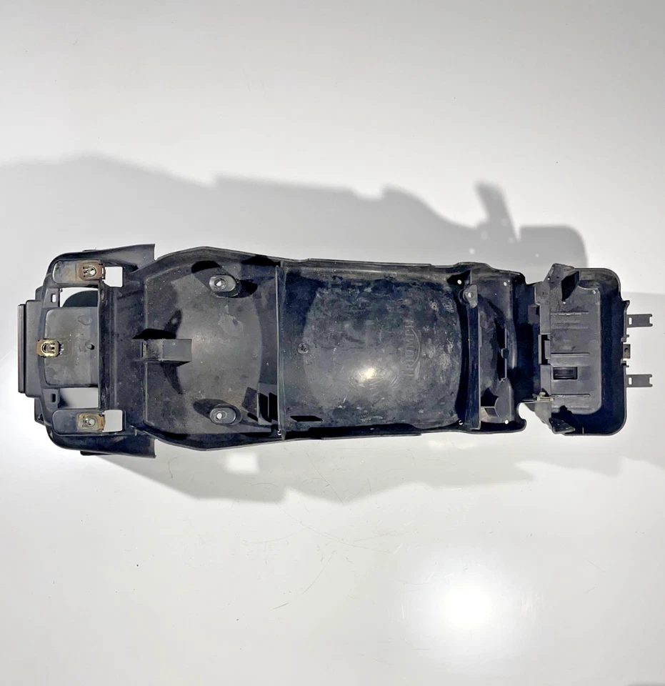 TRIUMPH TT 600 TT600 2000 - 2003 REAR MUDGUARD MUD GUARD UNDERTRAY OEM 2301180 - Image 2 of 4