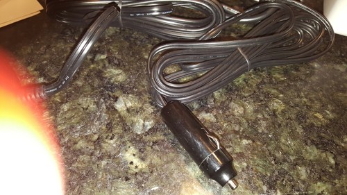 Portable White Retro Looking Mini Refrigerator Hot & Cold, AC & DC power cords - Picture 5 of 11