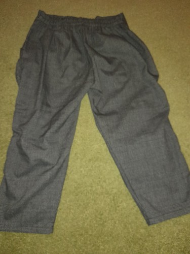 Caprihose Shorts Damen Frauen M kariert grau Sommer 3/4 dreiviertel Faltenhose - Bild 2 von 6