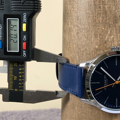 Vintage Coach Men CA.118.2.112.1640 Dress Blue Dial Leather Quartz