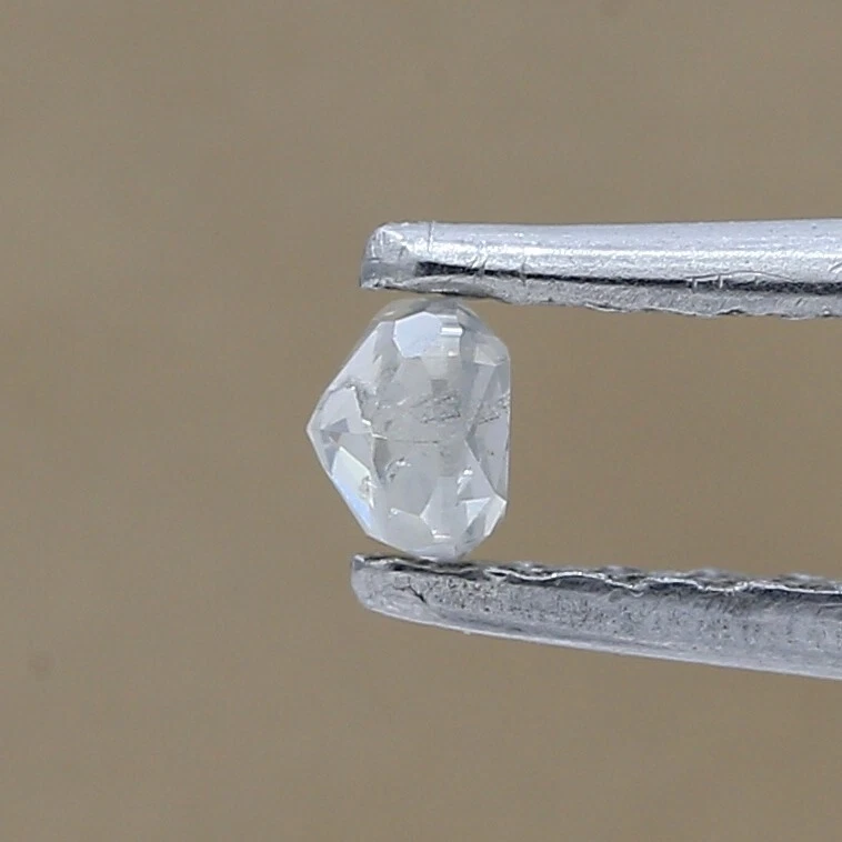 diamond oval natural color 0.21tcw 3 MM Intense Blue color Brilliantcut diamond - Image 4 of 4