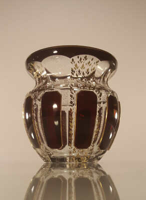 Antique böhmische Prunk Vase mit kupferrubinroten Medallions & 24K Goldmalerei