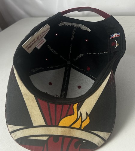 Miami Heat Mitchell & Ness Hat Cap NBA Logo Snapback Under Brim Logo - Picture 3 of 3